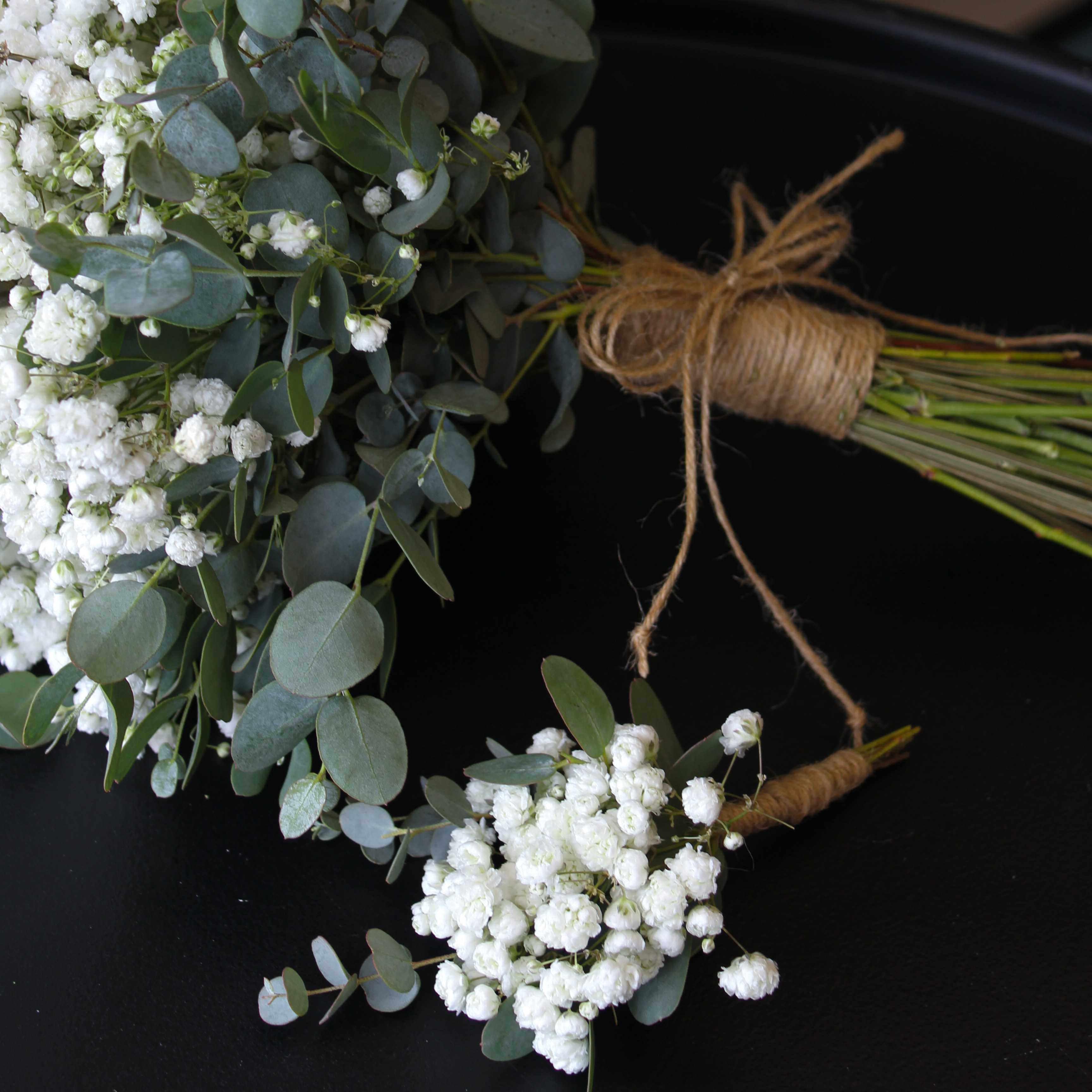 Букет невесты из гипсофилы и сухоцветов